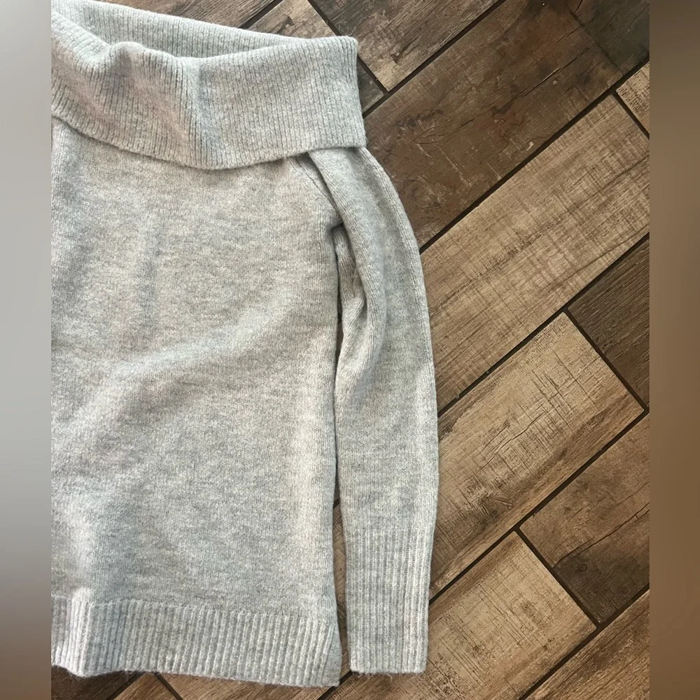 Gap sweater - Picture 5 of 6